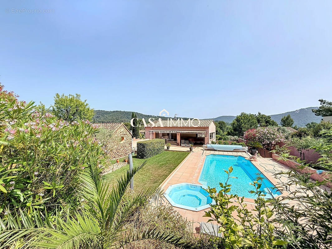 Maison à LA CRAU