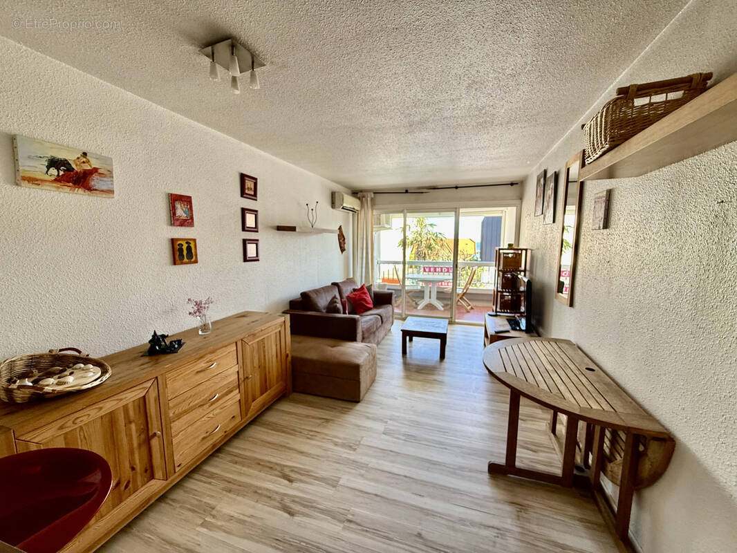 Appartement à MAUGUIO