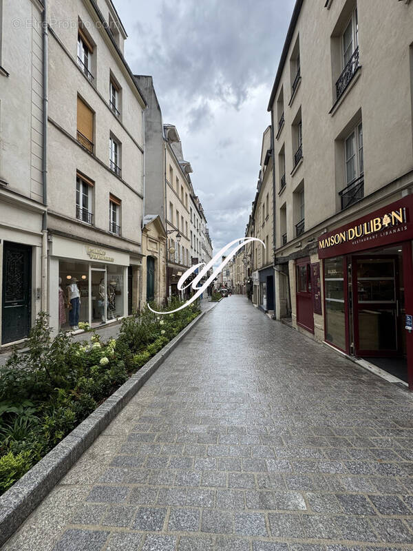 Autre à PARIS-5E