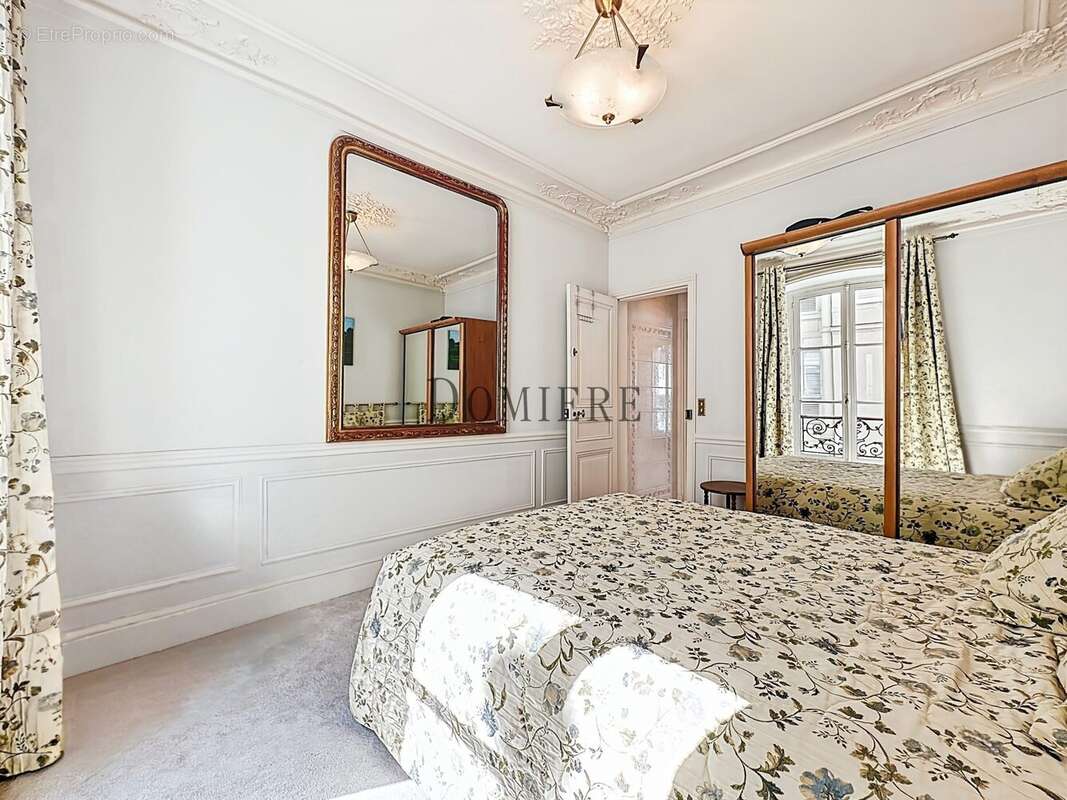Appartement à PARIS-8E