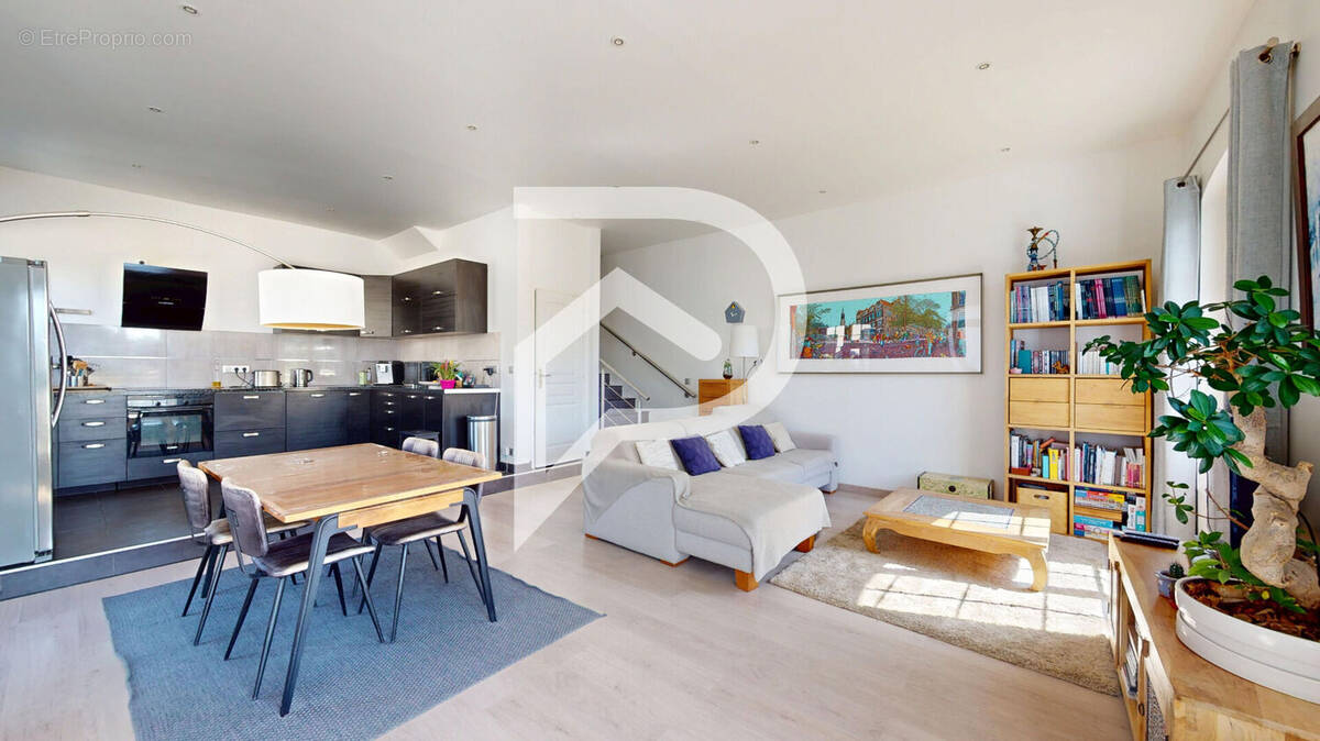 Appartement à MAREIL-MARLY