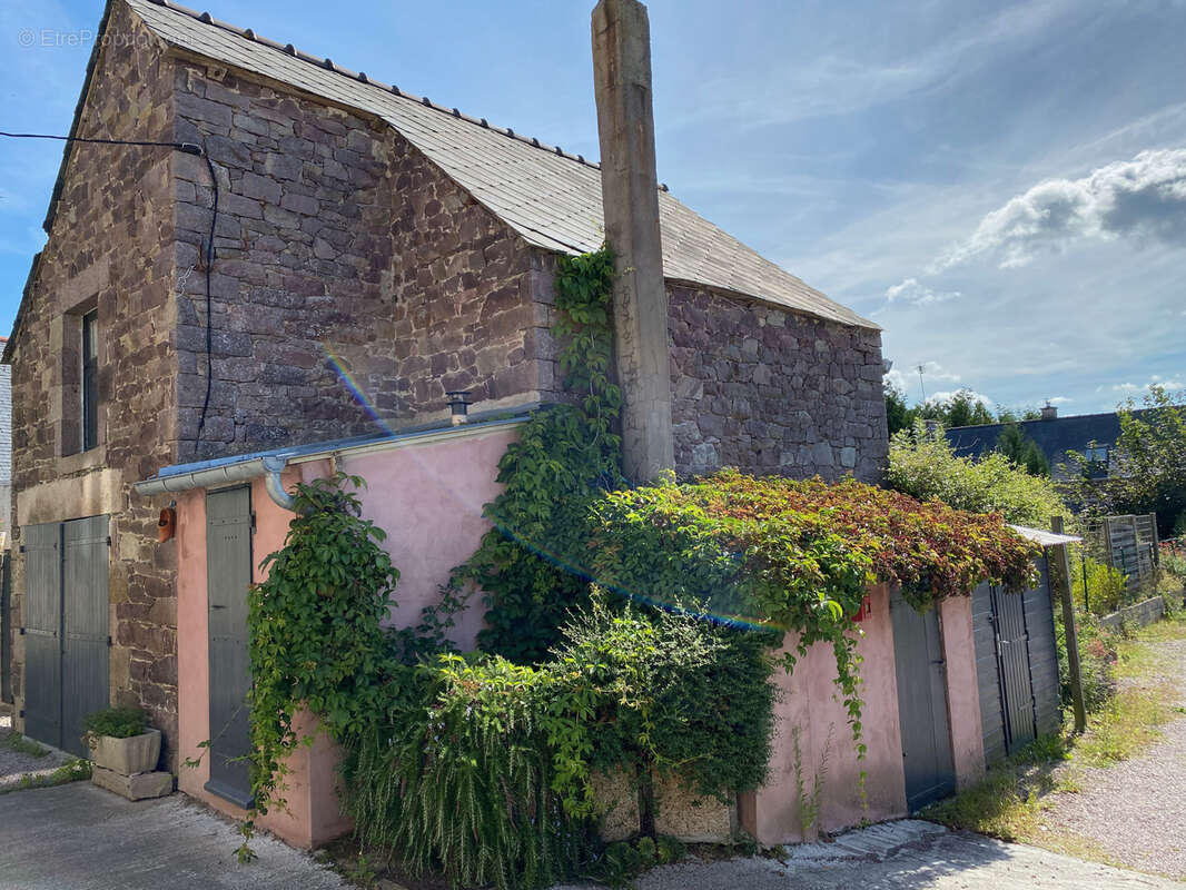 Maison à FREHEL