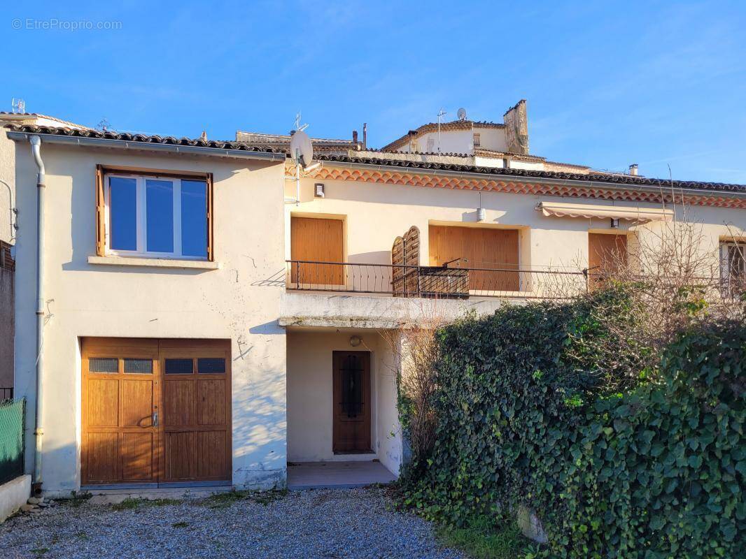 Appartement à VINON-SUR-VERDON