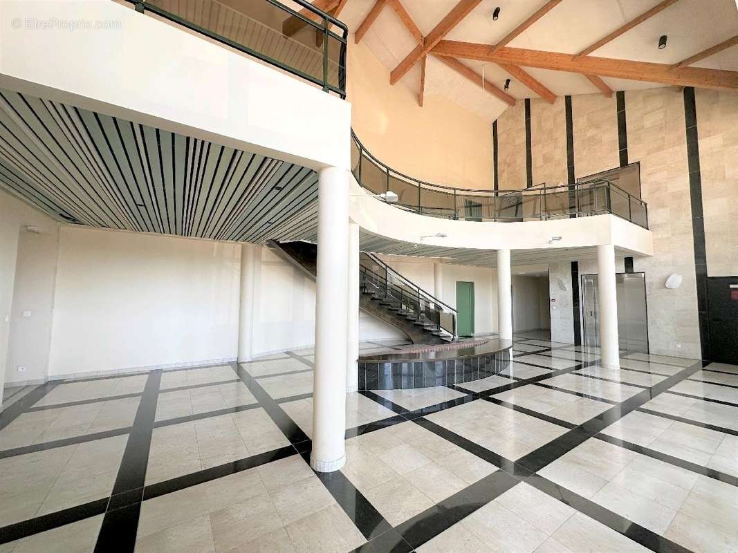 Appartement à CROISILLES