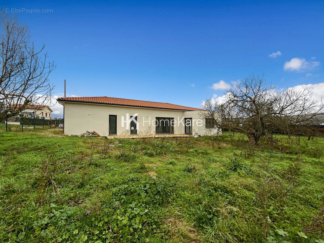Maison à MONTBETON