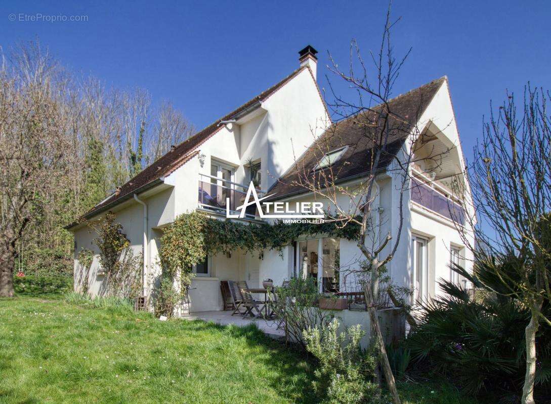 Maison à MAREIL-MARLY