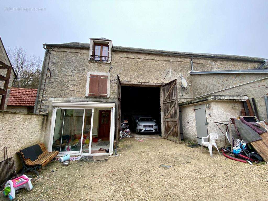 Maison à ETAMPES