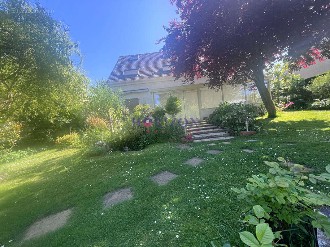 Maison à ORRY-LA-VILLE