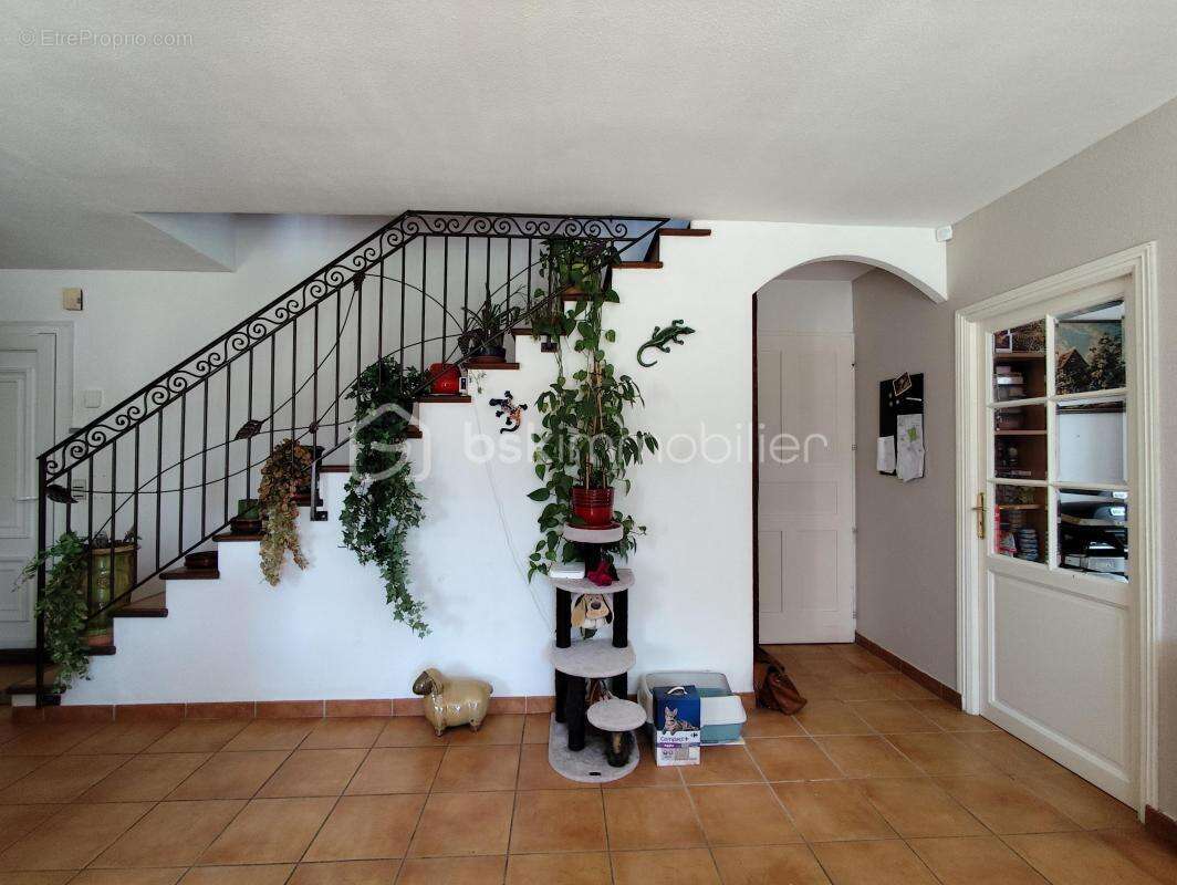Maison à MONTELIMAR
