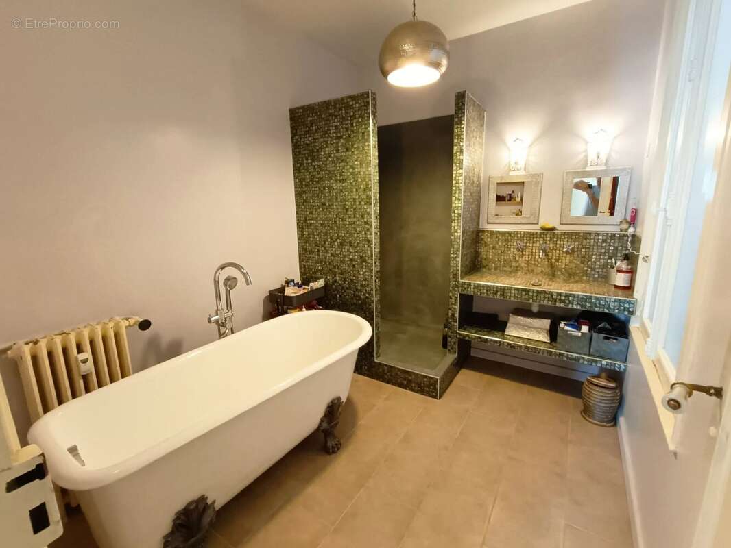 Appartement à PARIS-19E