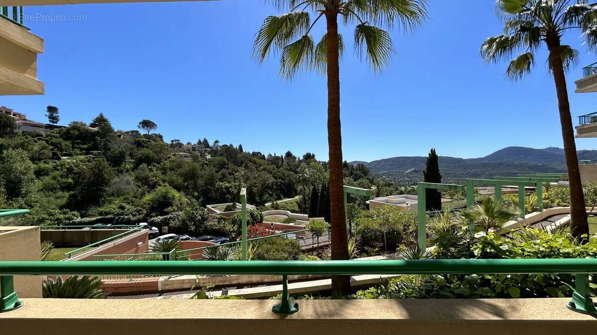 Appartement à MANDELIEU-LA-NAPOULE
