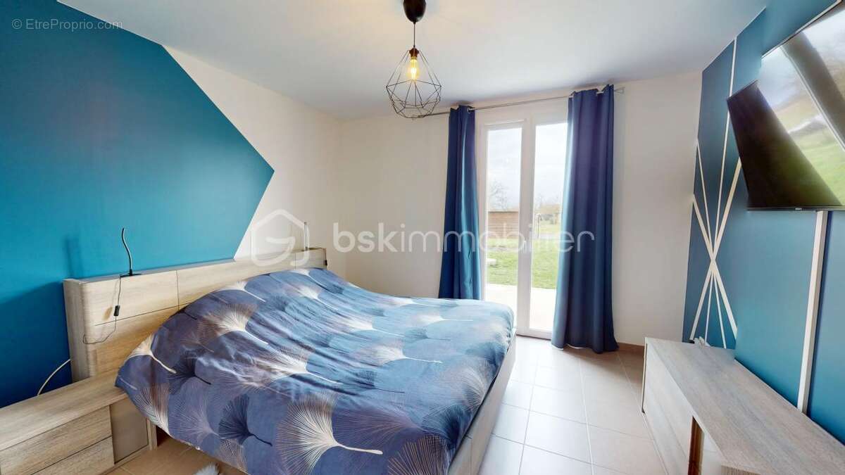 Maison à BEAUNE-LA-ROLANDE