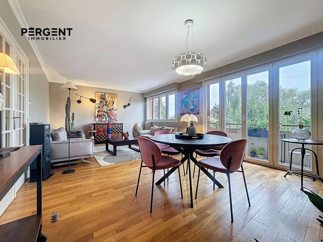 Appartement à CHARLEVILLE-MEZIERES