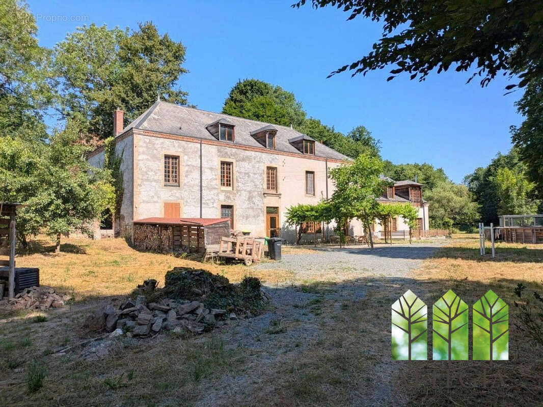 Maison à MOUTIER-MALCARD