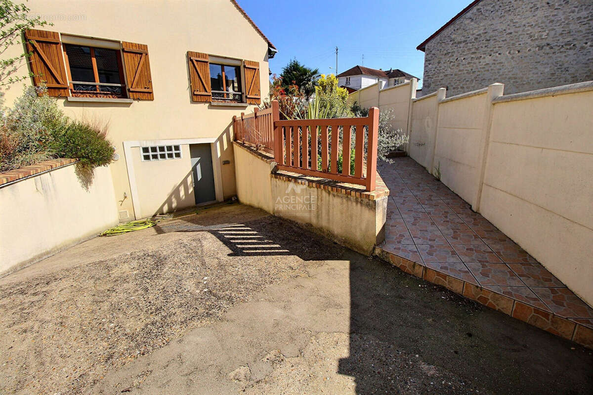 Maison à TRIEL-SUR-SEINE
