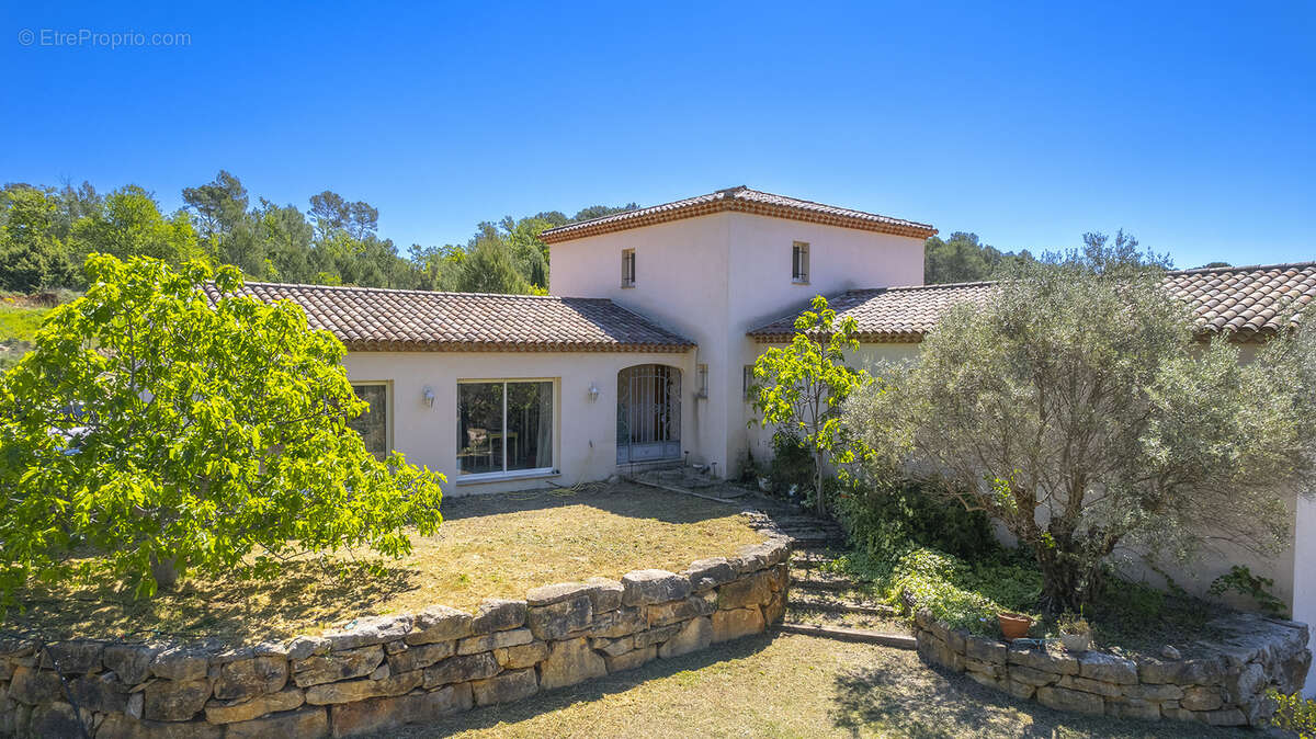 Maison à LORGUES