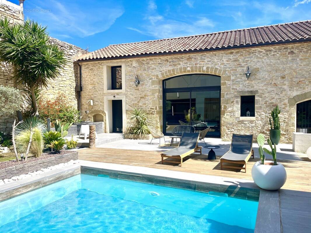 Maison à UCHAUD