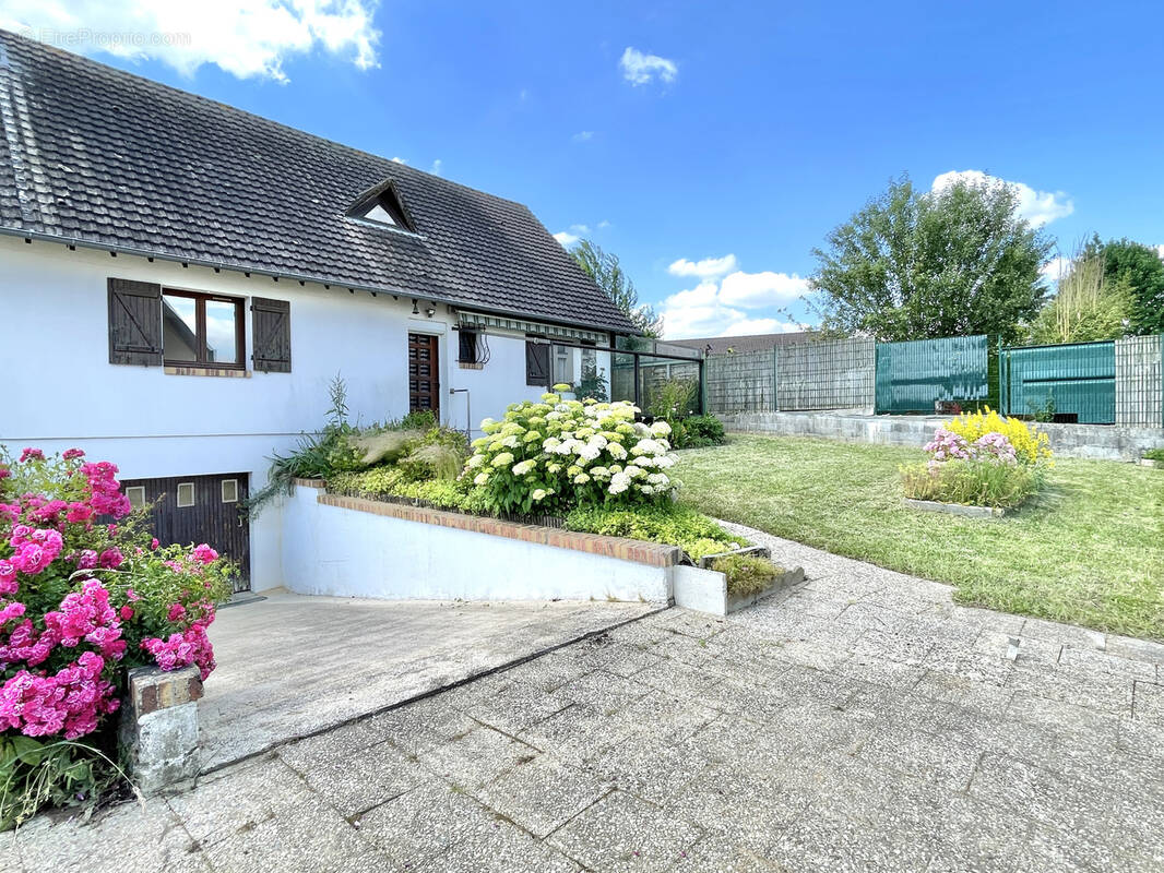 Maison à FRANQUEVILLE-SAINT-PIERRE