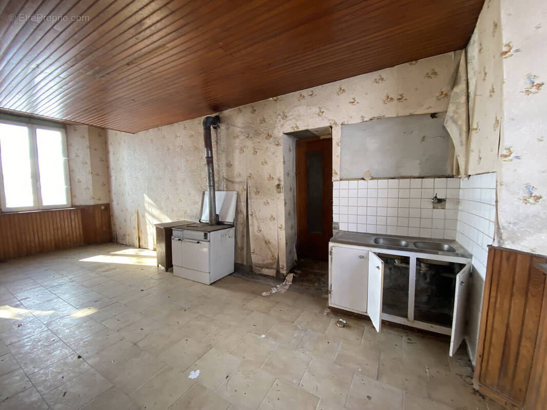 Maison à CONDAT