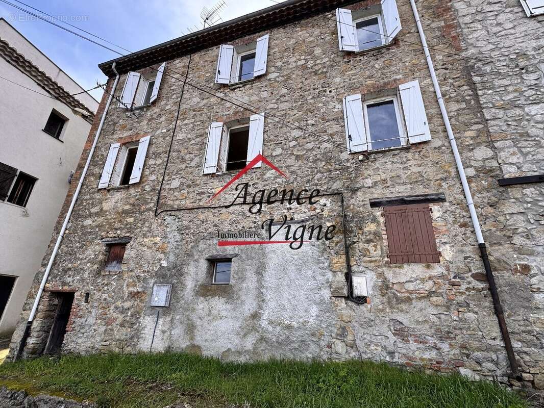 Maison à MOLIERES-SUR-CEZE