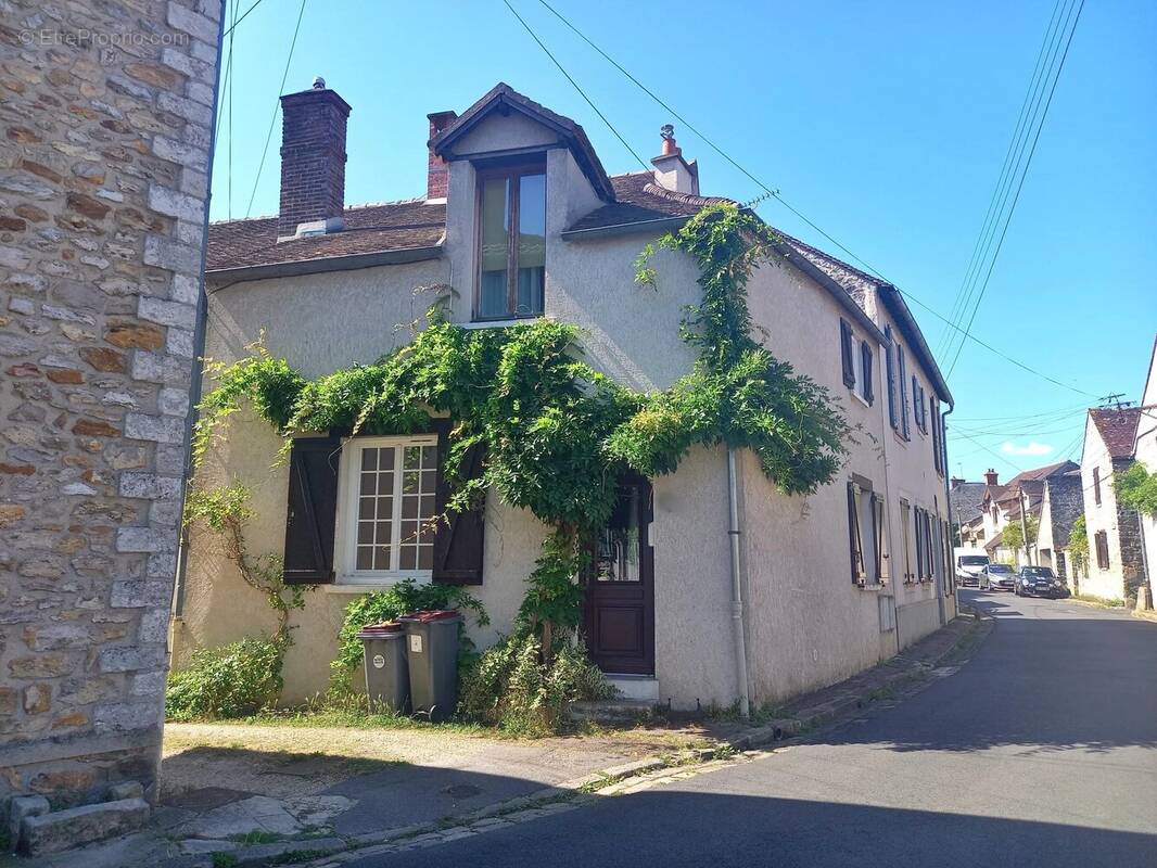 Maison à SAMOIS-SUR-SEINE