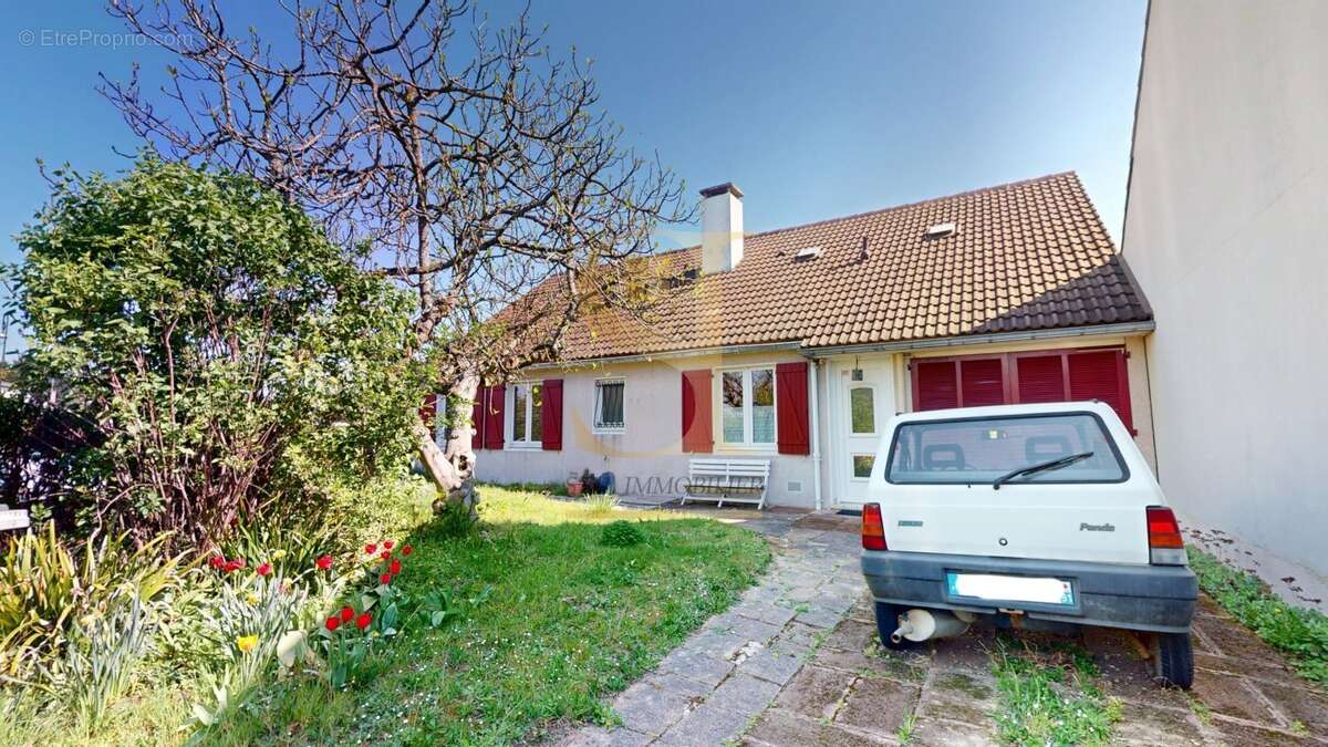 Maison à MONTGERON
