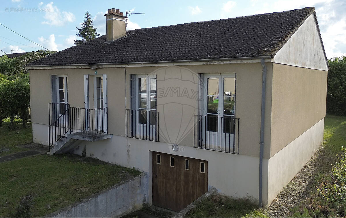 Maison à SANCERGUES