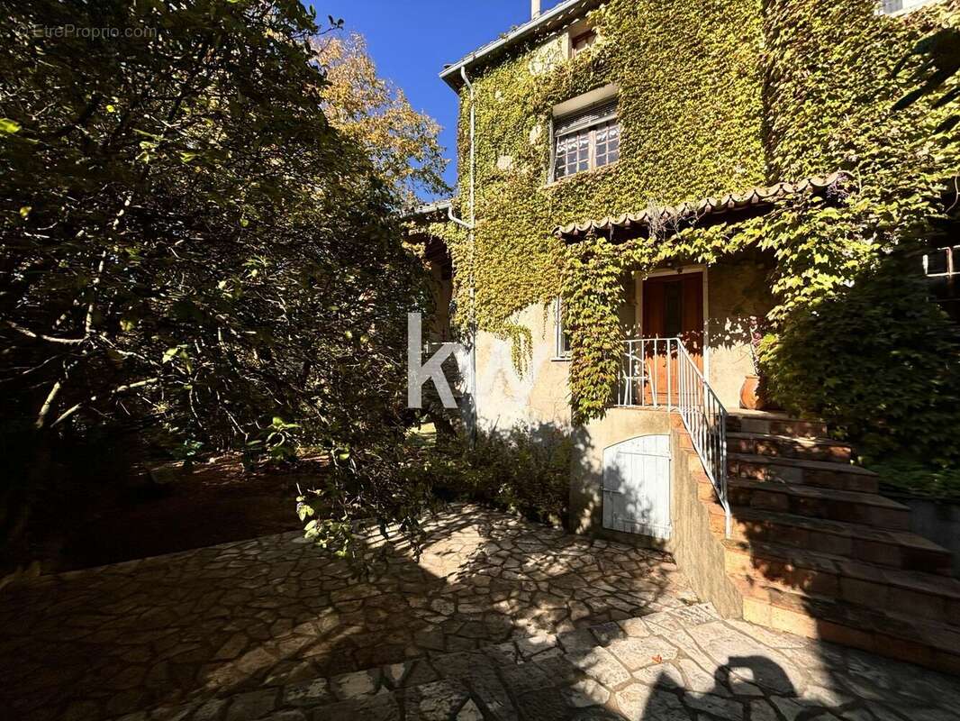 Maison à LES MAGES