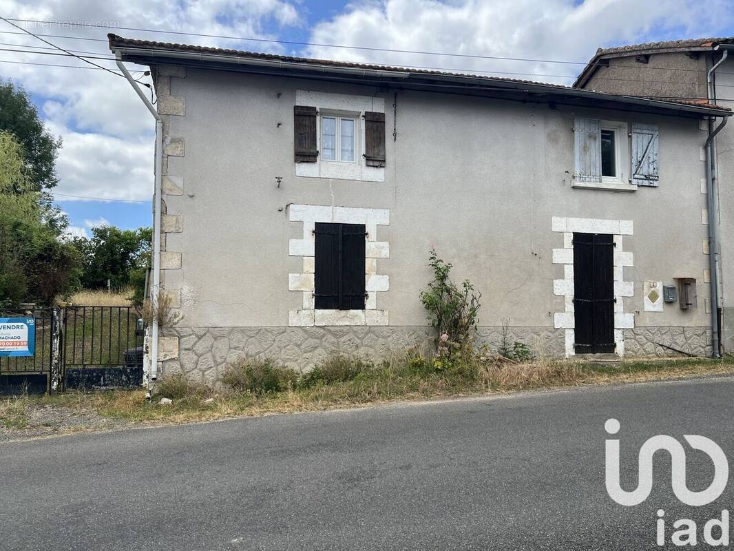 Photo 1 - Maison à CHIRAC