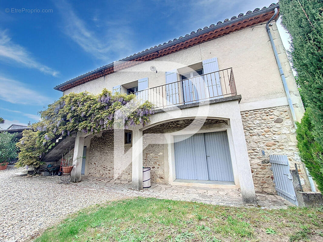 Maison à MALATAVERNE