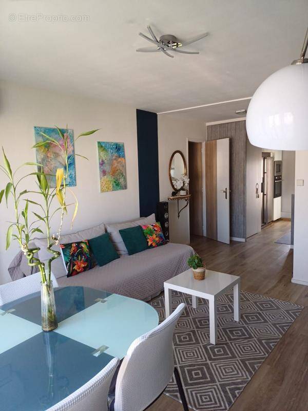 Appartement à MARSEILLE-9E