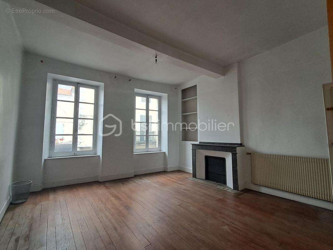 Appartement à MONTREJEAU