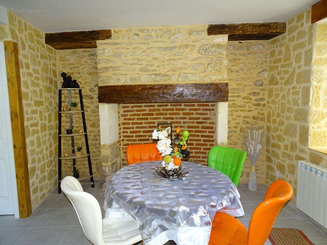 Maison à MONTIGNAC