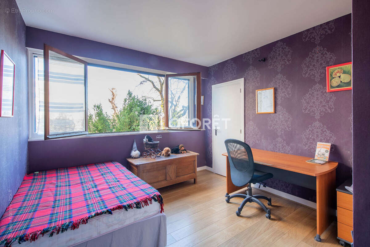 Appartement à LA CELLE-SAINT-CLOUD
