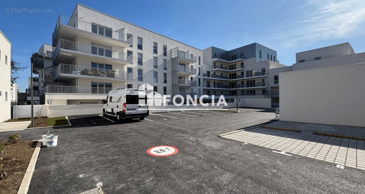 Appartement à CHENOVE