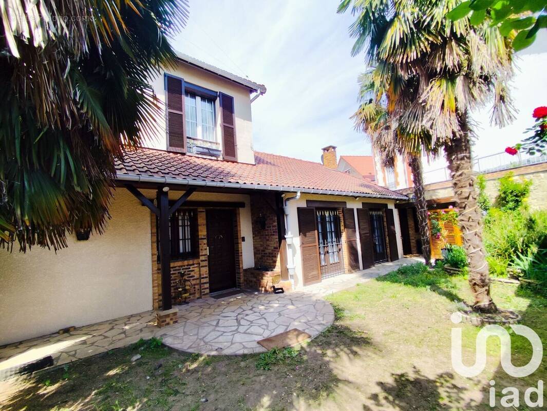Photo 1 - Maison à EZANVILLE