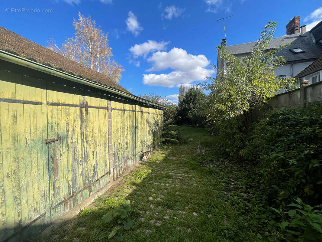 Maison à ETAMPES