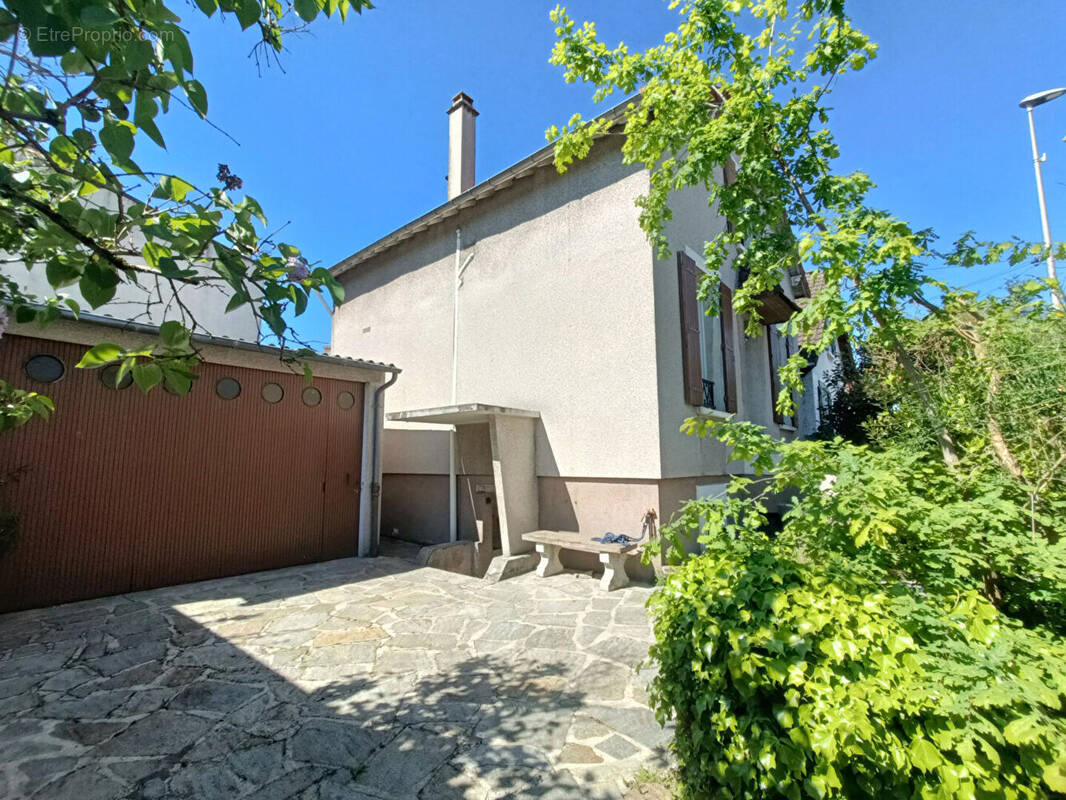 Maison à VILLEMOMBLE