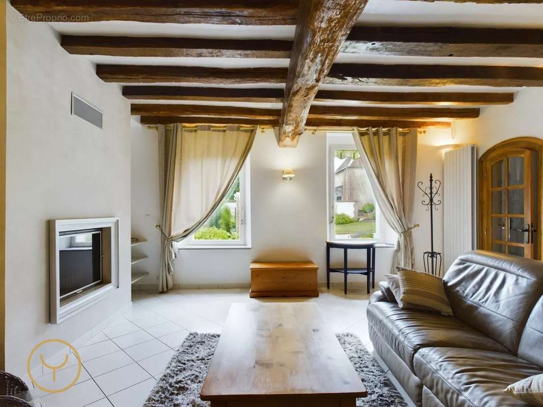 Maison à AIX-EN-OTHE