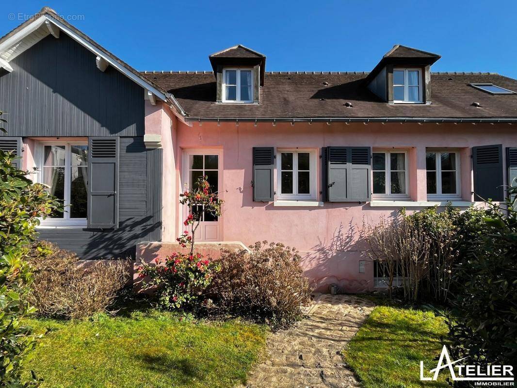 Maison à MAREIL-MARLY