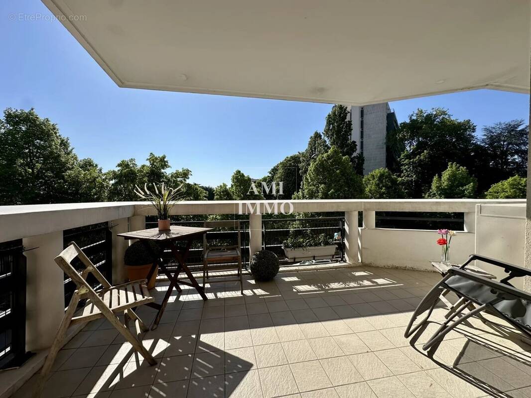 Appartement à CHATILLON