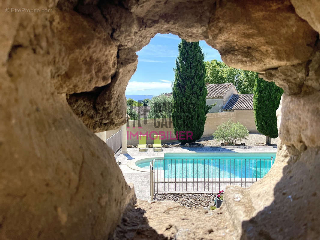 Maison à CHATEAUNEUF-DE-GADAGNE