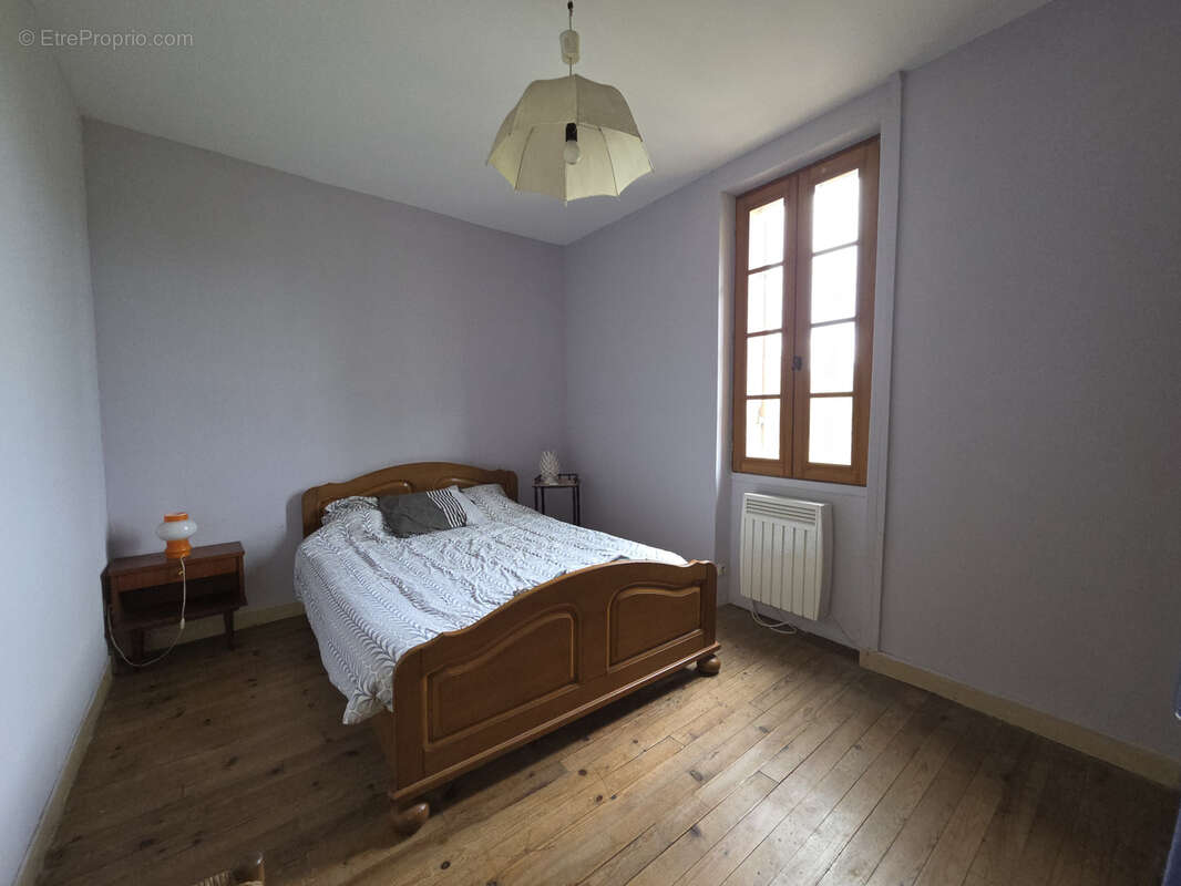 Maison à ISSIGEAC