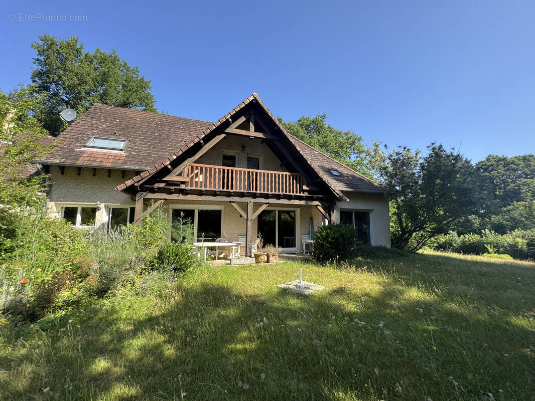 Maison à CHAMBOULIVE