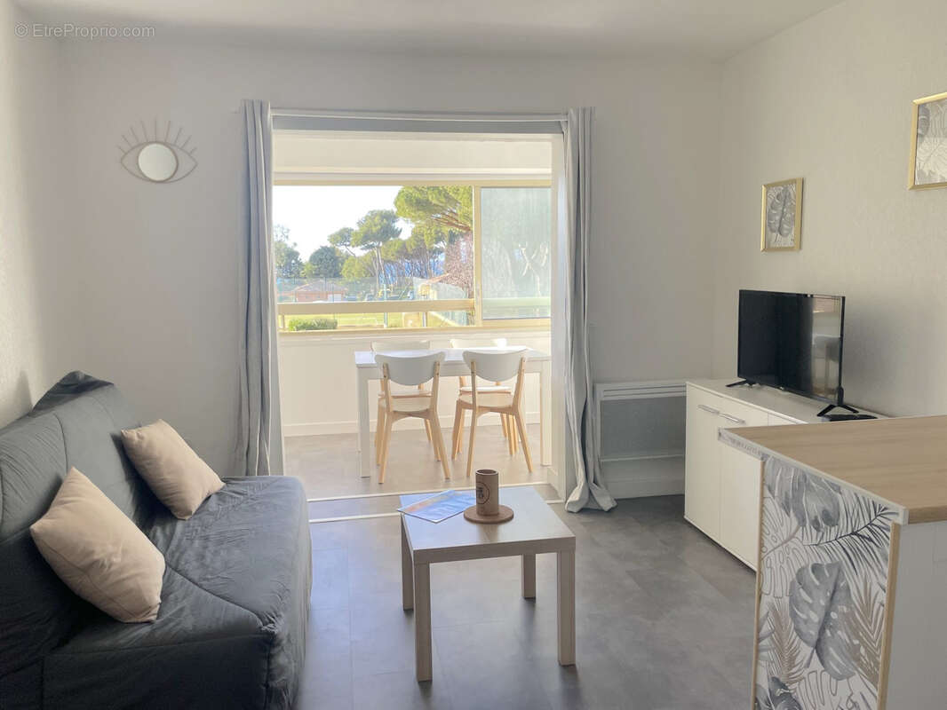 Appartement à SIX-FOURS-LES-PLAGES