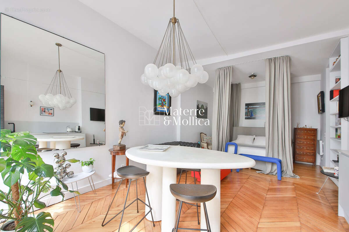 Appartement à PARIS-6E