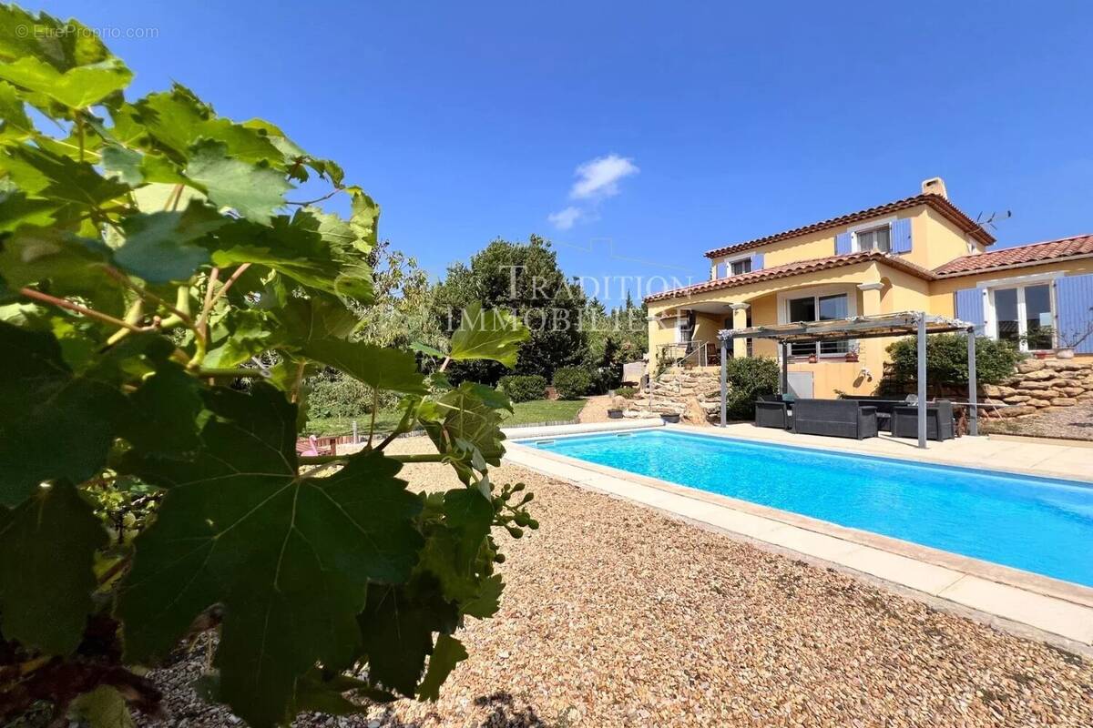 Maison à MAUSSANE-LES-ALPILLES