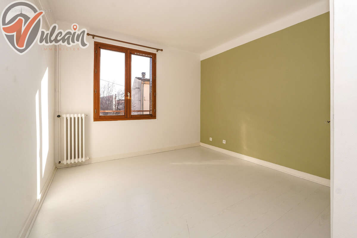 Appartement à PONT-DU-CHATEAU
