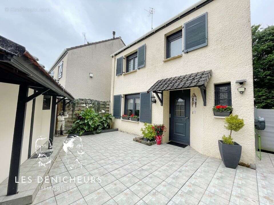 Maison à LYS-LEZ-LANNOY
