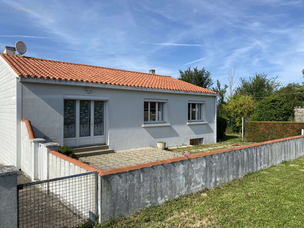 Maison à LA CHAIZE-GIRAUD